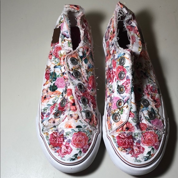 Blowfish Other - Blowfish Malibu Kids Floral Sneakers Size 3 NEW